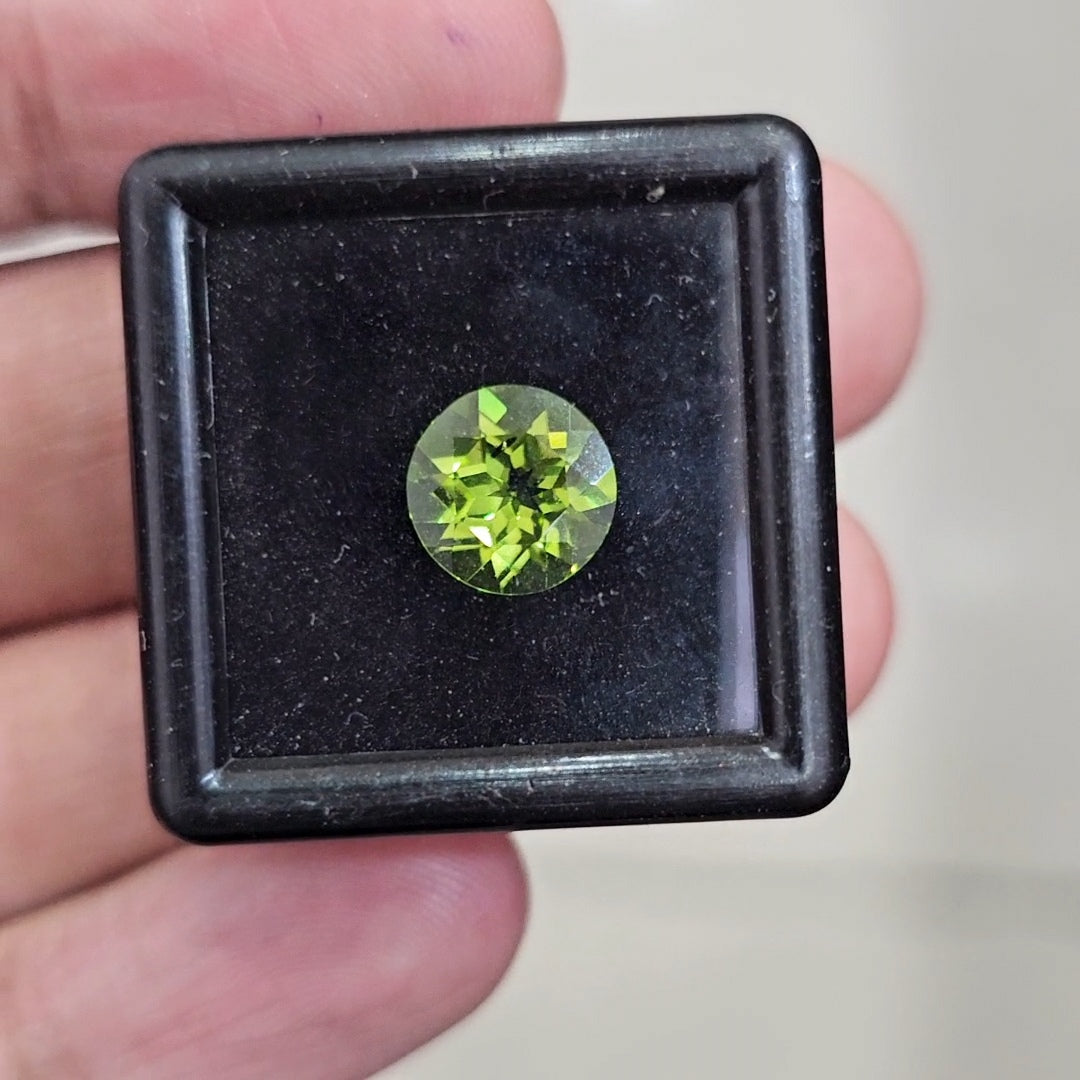 1 Pcs of Natural Peridot Faceted | Round | Size: 10mm