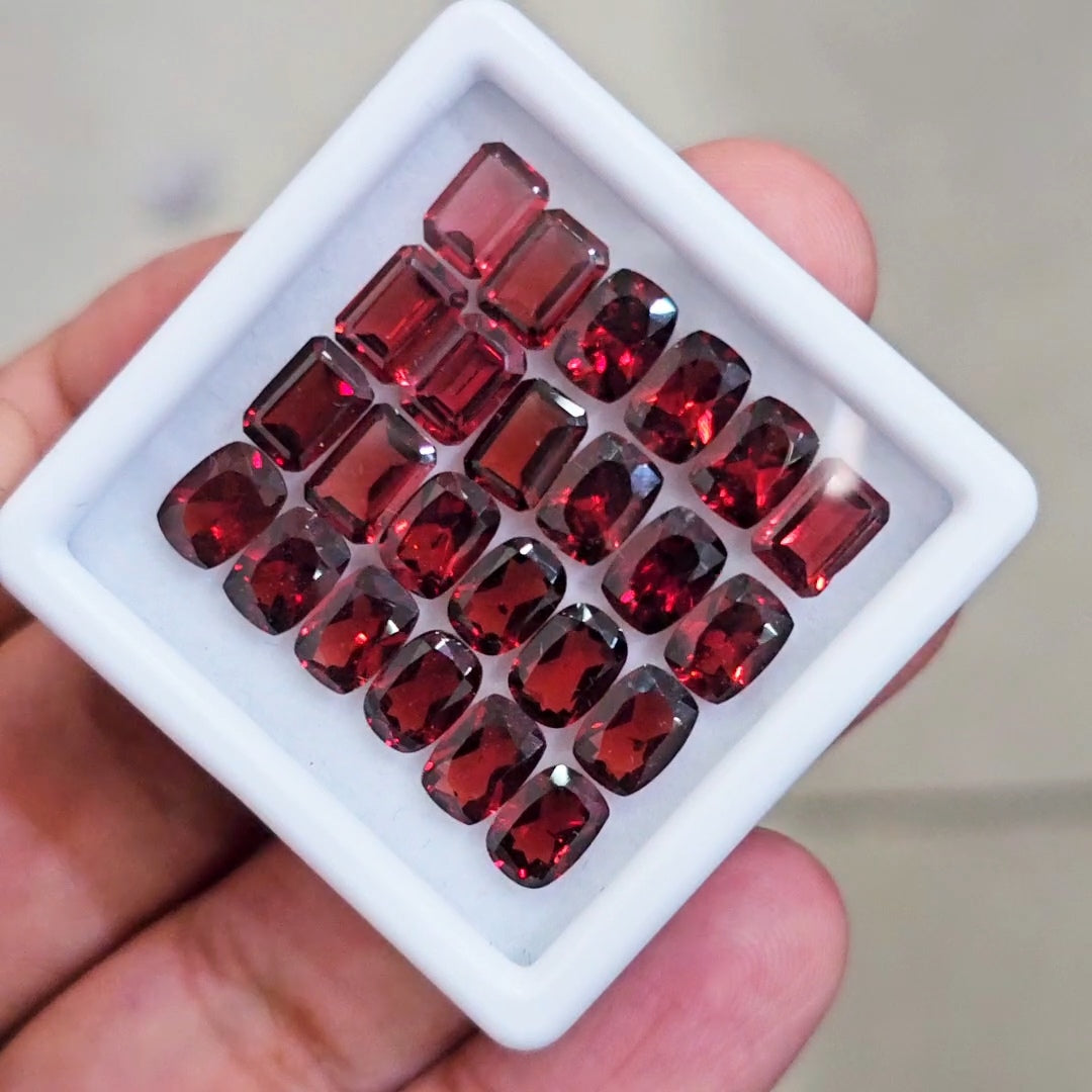 24 pcs Natural Mozambique Garnet Faceted | Rectangle | Size: 7x5mm