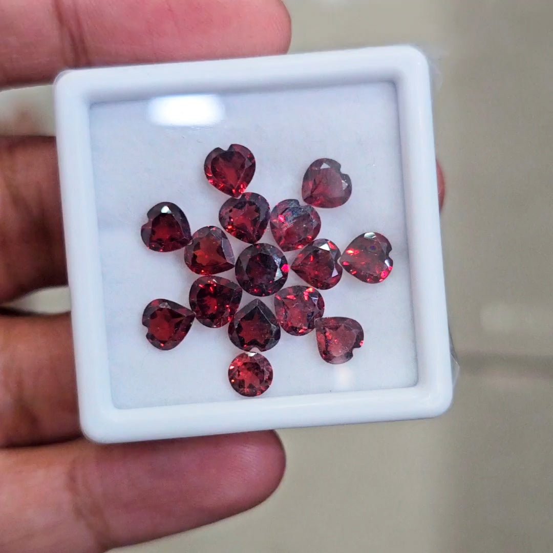 15 pcs Natural Mozambique Garnet Faceted | Heart & Oval | Size: 6mm