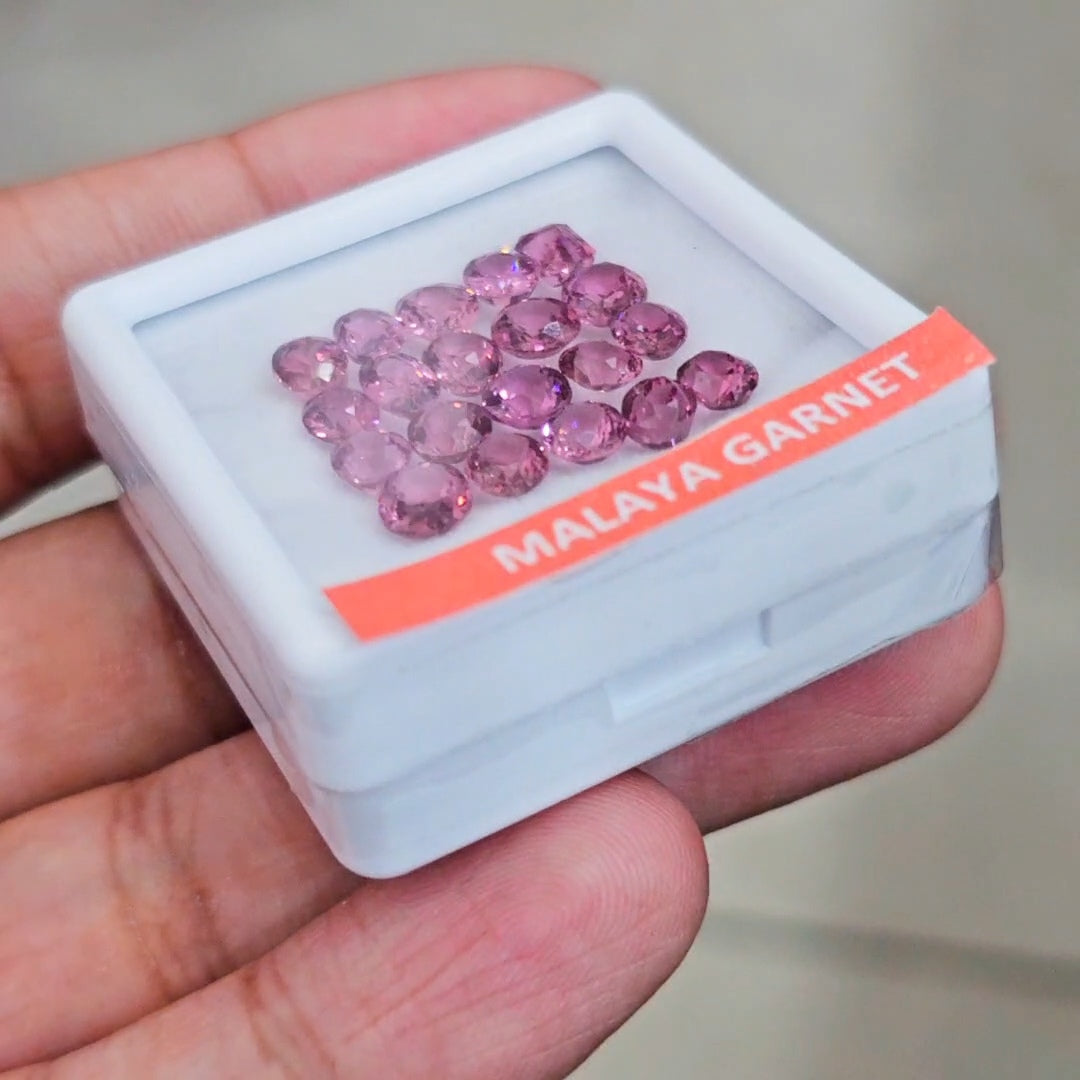 20 Pcs of Natural Malaya Garnet Faceted | Mix | Size: 5-6mm