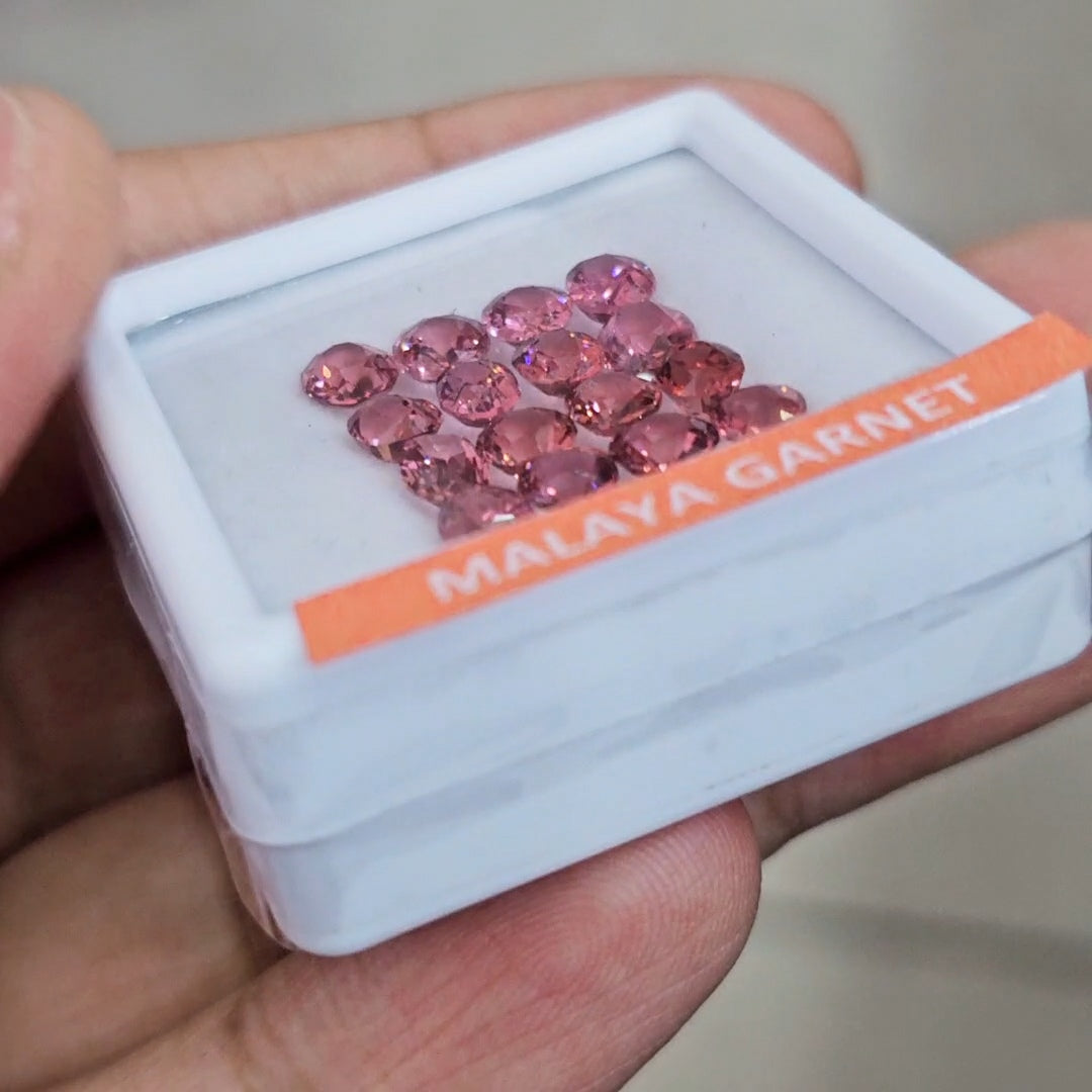 16 Pcs of Natural Malaya Garnet Faceted | Mix | Size: 5-6mm