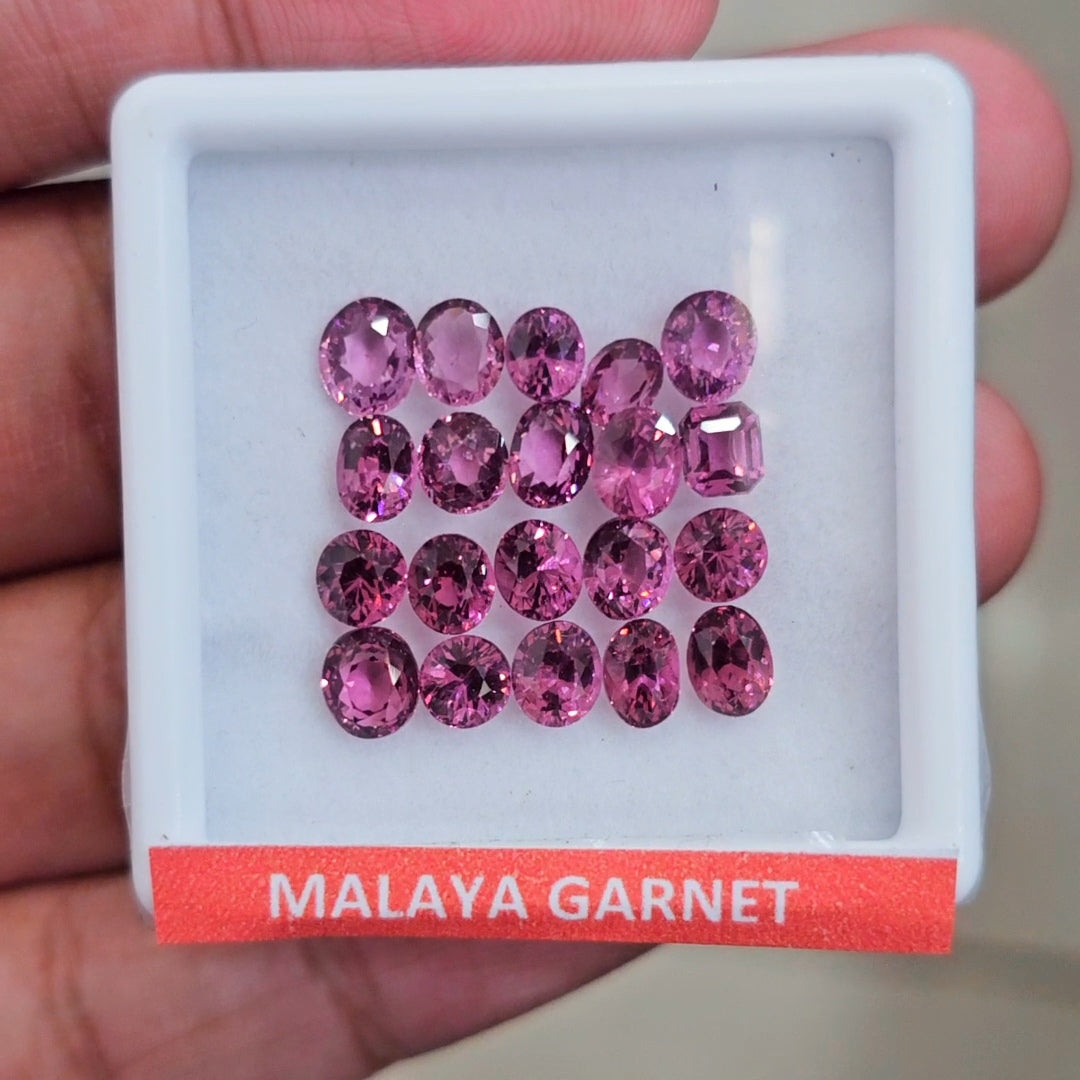 20 Pcs of Natural Malaya Garnet Faceted | Mix | Size: 4-5mm