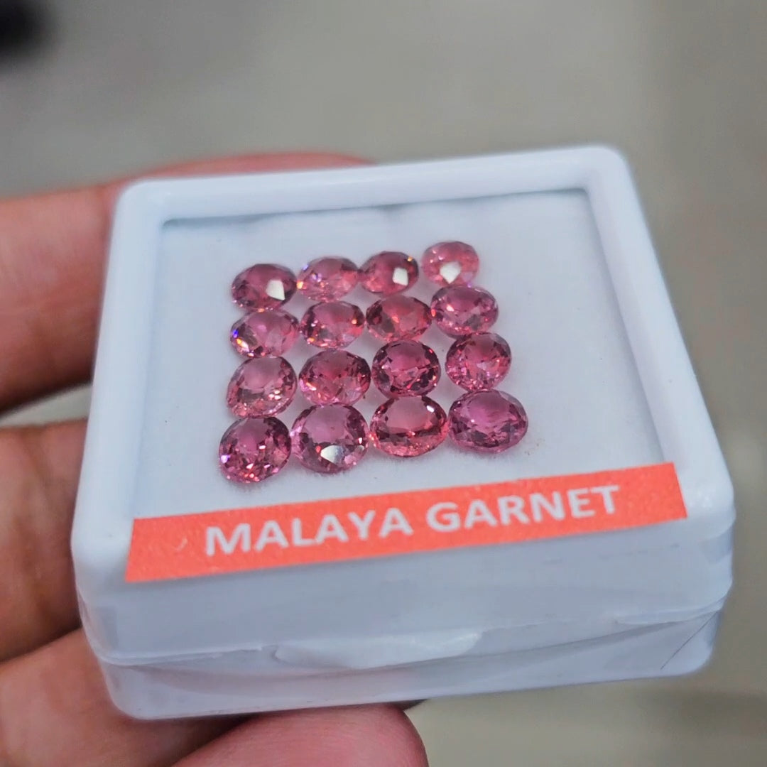 16 Pcs of Natural Malaya Garnet Faceted | Mix | Size: 5-7mm