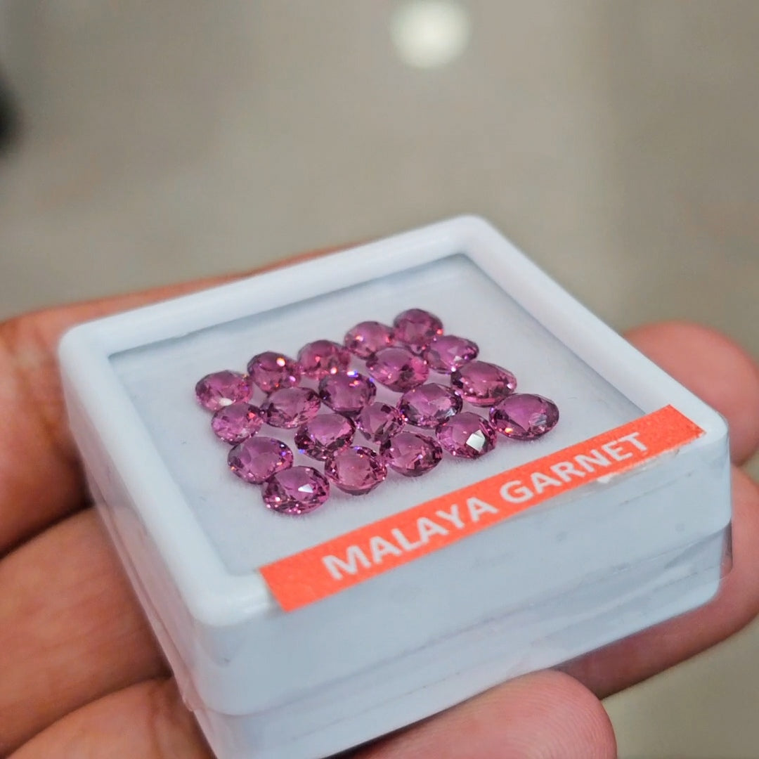 15 Pcs of Natural Malaya Garnet Faceted | Mix | Size: 5-6mm