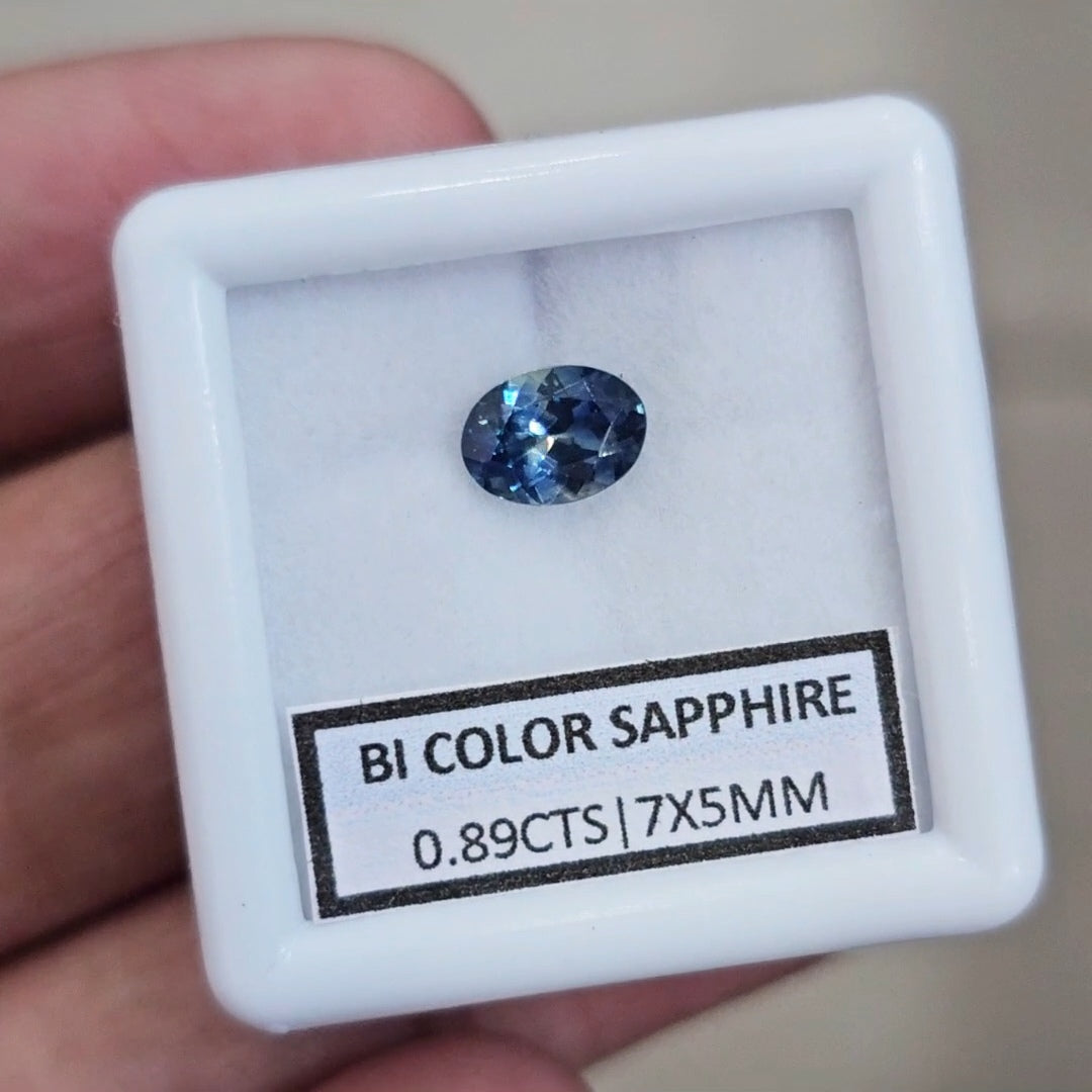 0.89cts  Natural Bi Color Australian Teal Sapphire | 7x5mm| Oval | Unheated