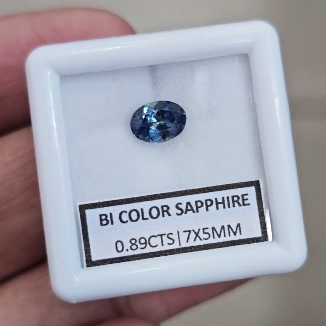 0.89cts  Natural Bi Color Australian Teal Sapphire | 7x5mm| Oval | Unheated