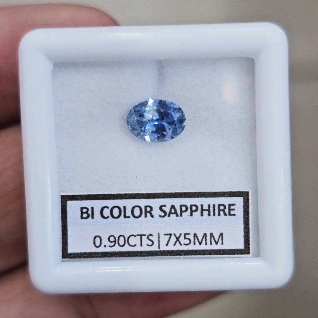 0.90cts  Natural Bi Color Australian Teal Sapphire | 7x5mm| Oval | Unheated