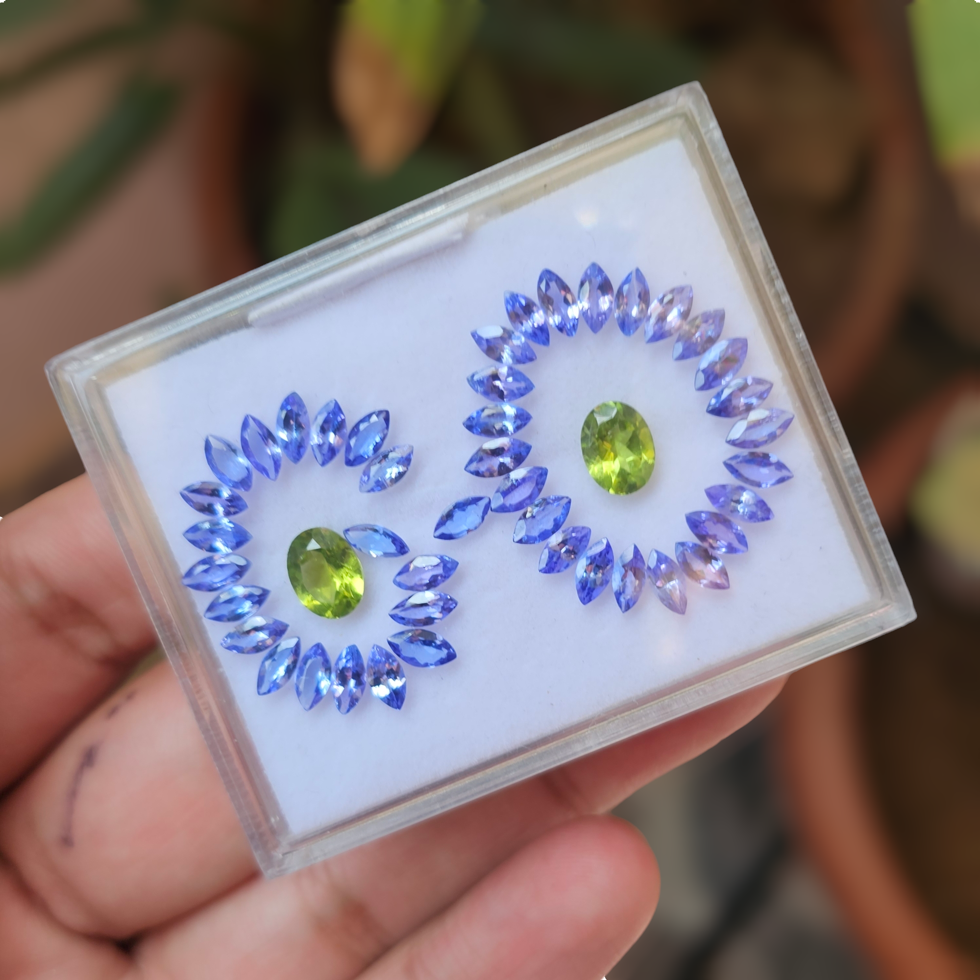 45 Pcs Of Natural Tanzanite & Peridot Faceted | Oval & Marquise | Size:6-8mm - The LabradoriteKing