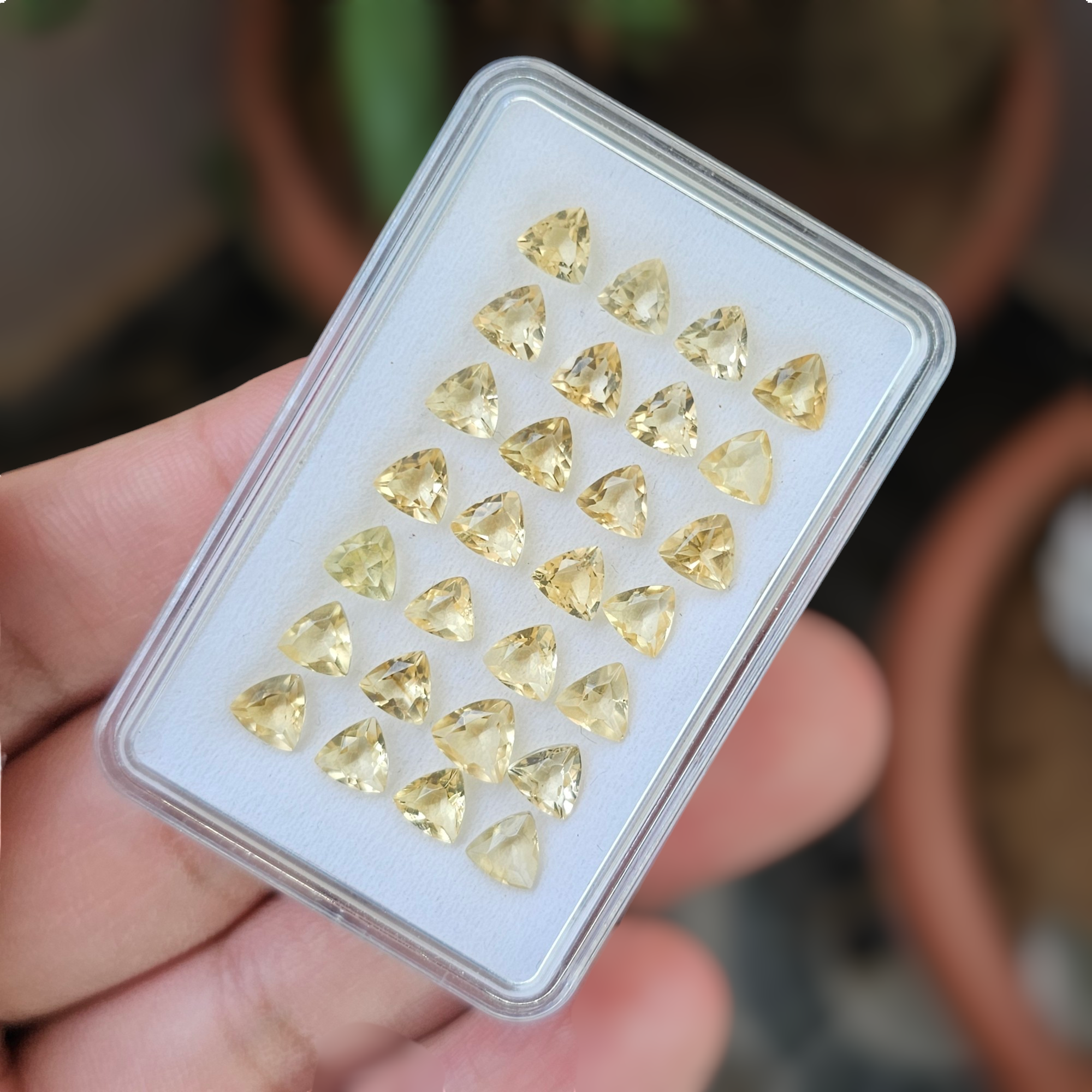 28 Pcs Of Natural Citrine & Hessonite Garnet Faceted | Shape: Trillion | Size:4-5mm - The LabradoriteKing