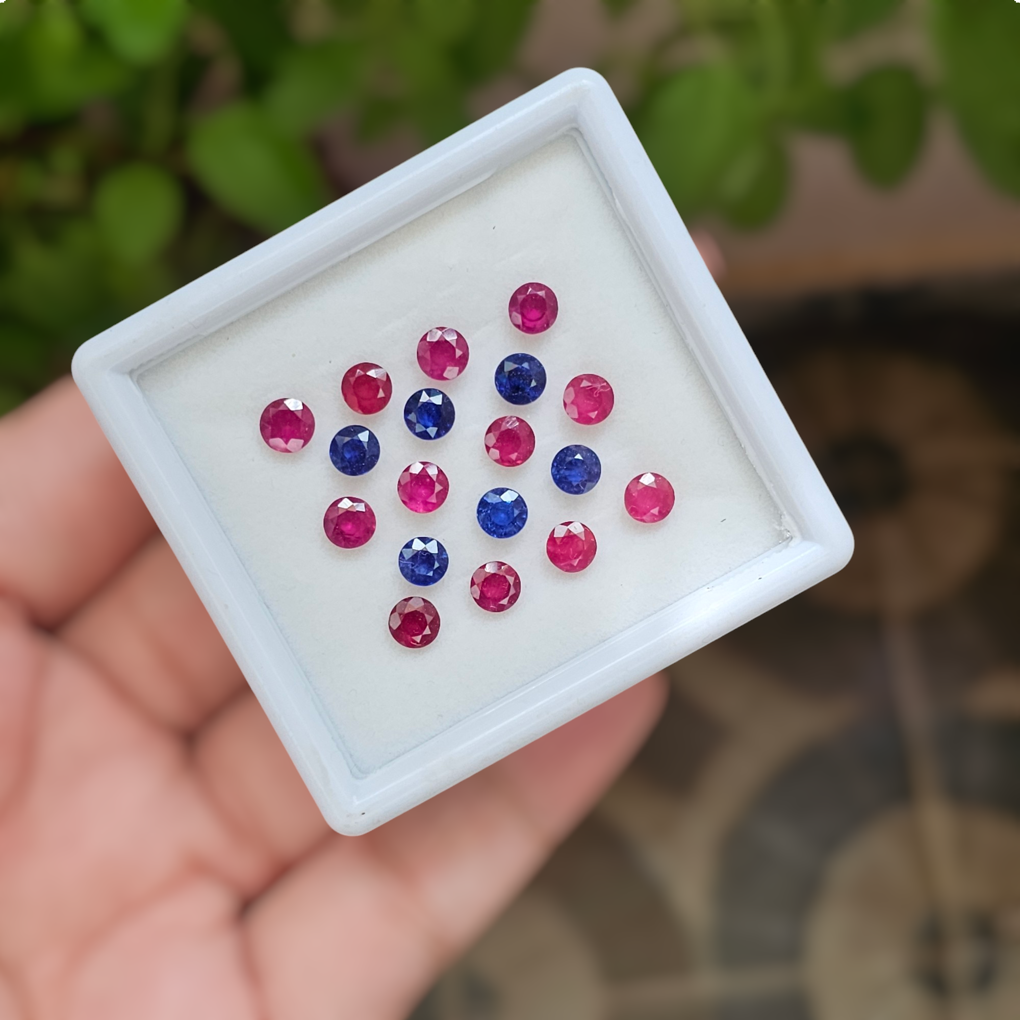 18 Pcs Of Natural  Blue Sapphire & Ruby Faceted | Shape: Round | Size: 5mm