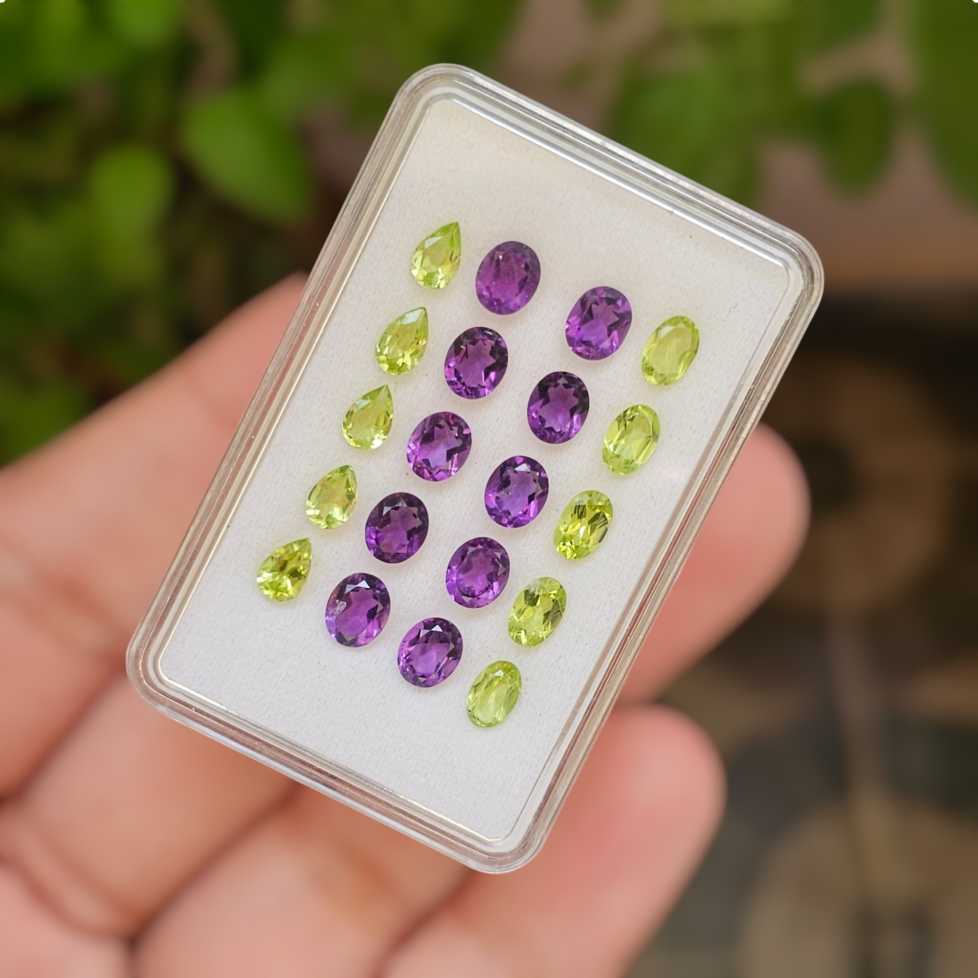 20 Pcs Of Natural Peridot & Amethyst  Faceted | Shape: Pear & Oval | Size: 6mm - The LabradoriteKing