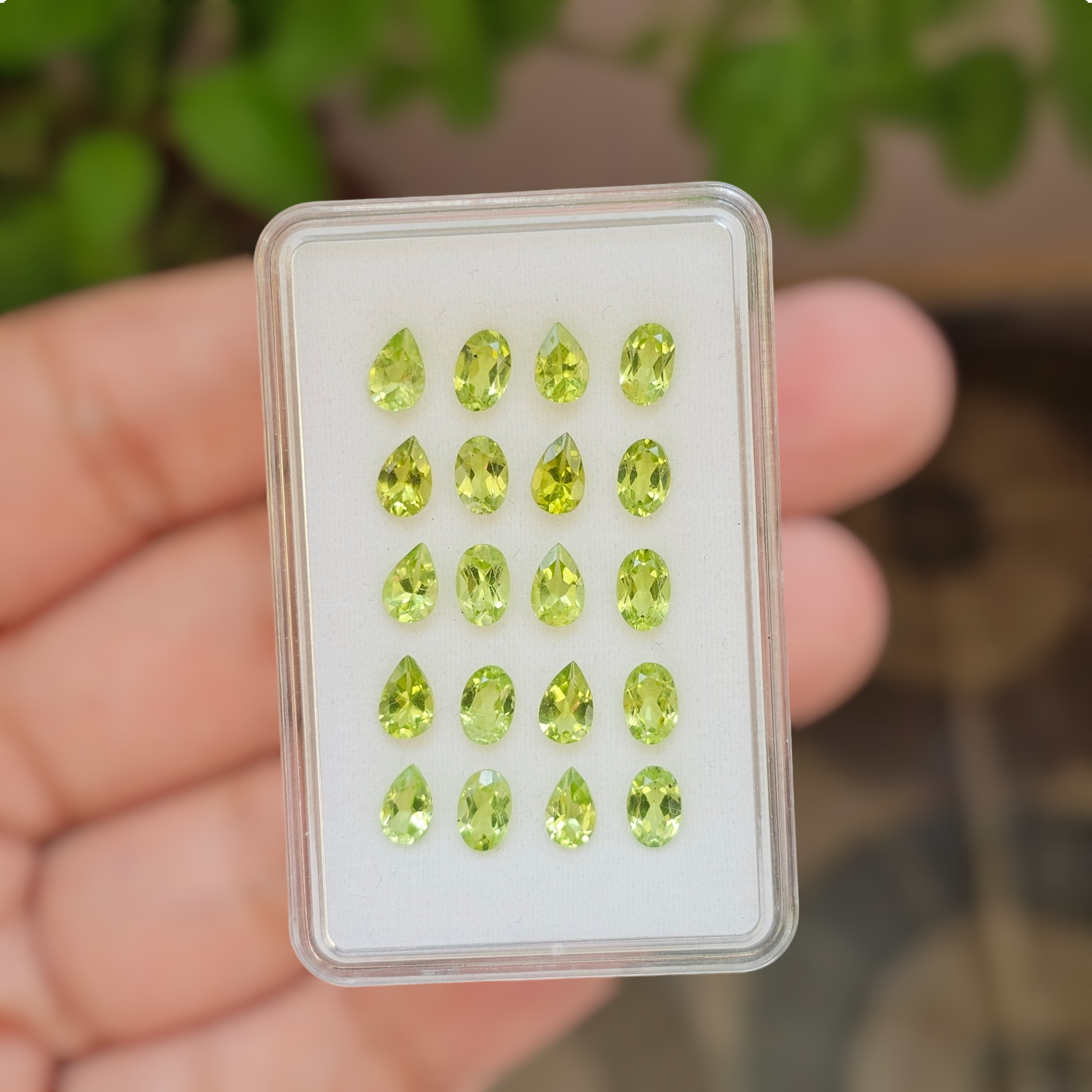 20 Pcs Of Natural Peridot Faceted | Shape: Pear & Oval | Size: 6x4mm - The LabradoriteKing