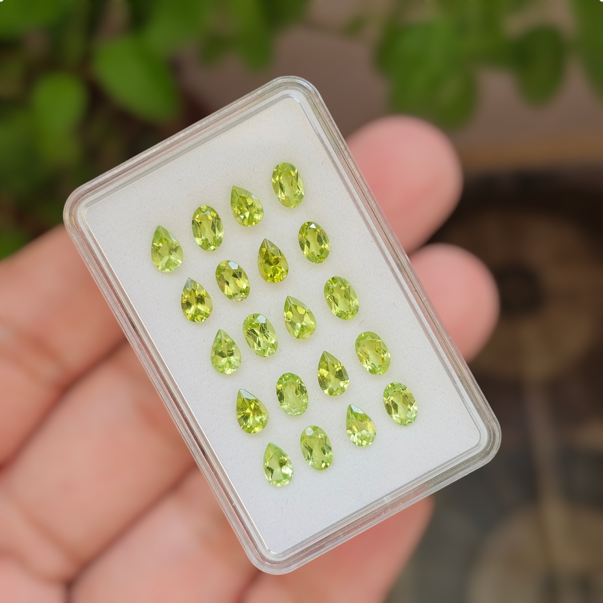 20 Pcs Of Natural Peridot Faceted | Shape: Pear & Oval | Size: 6x4mm - The LabradoriteKing