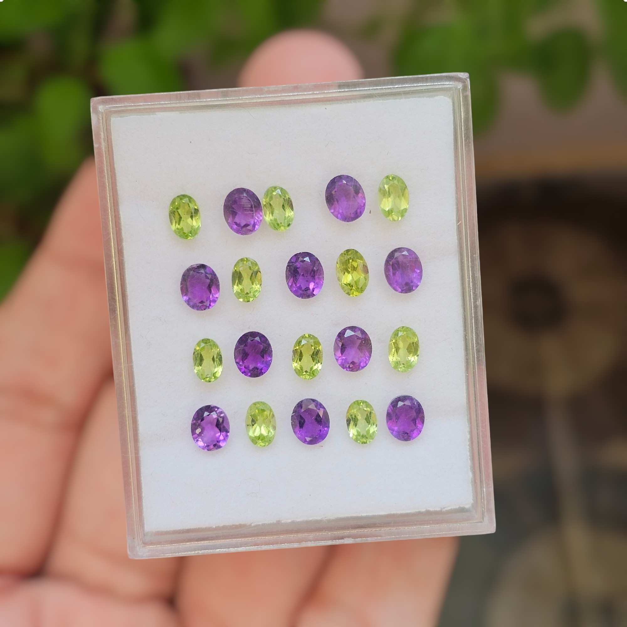 20 Pcs Of Natural Peridot & Amethyst  Faceted | Shape: Oval | Size: 6mm - The LabradoriteKing