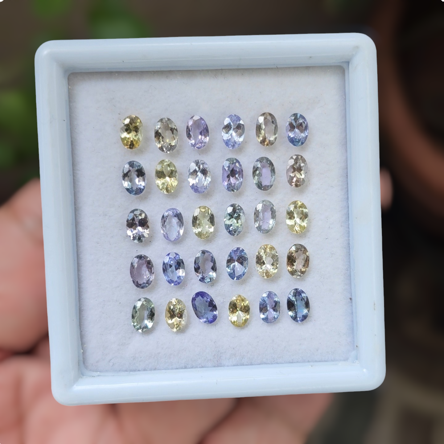 30 Pcs Of Natural Unheated Tanzanite Faceted Gemstone | Shape: Oval | Size:6x4mm - The LabradoriteKing