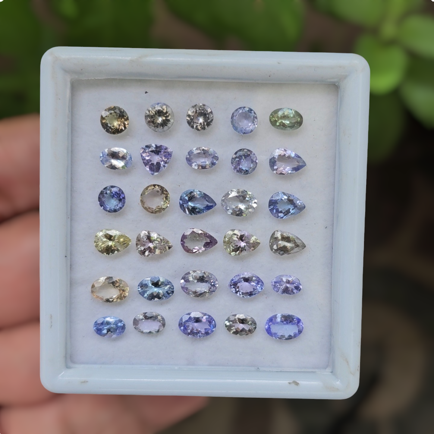 30 Pcs Of Natural Unheated Tanzanite Faceted Gemstone | Shape: Mix | Size:5-7mm - The LabradoriteKing