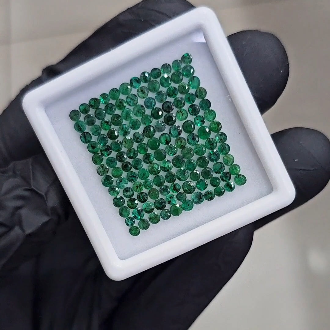 144 Pcs of Natural Emerald Faceted | Round | Size: 2-3mm - The LabradoriteKing