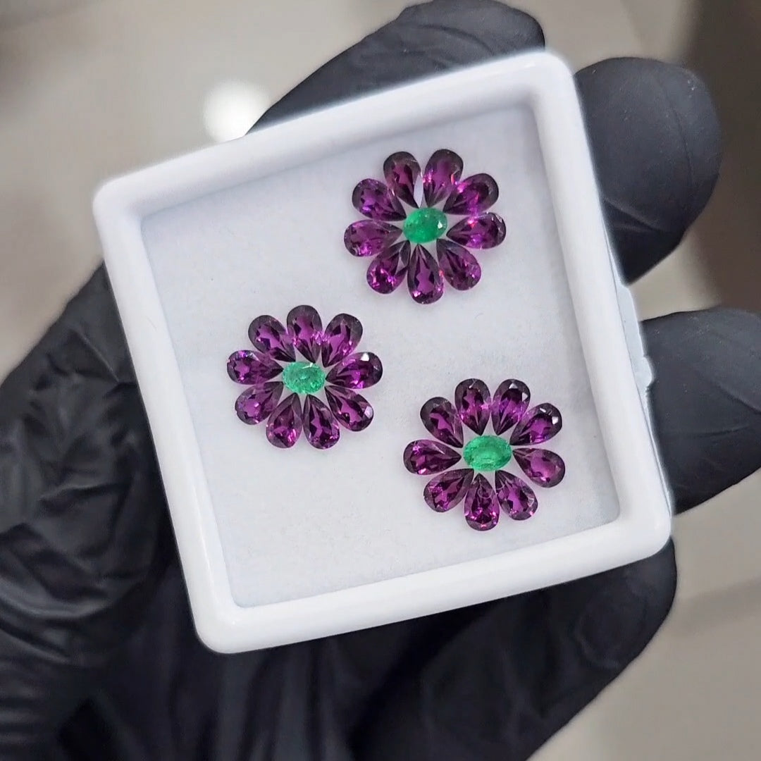 30 Pcs of Natural Emerald & Rhodolite Garnet Faceted | Oval & Pear | Size: 4-5mm - The LabradoriteKing