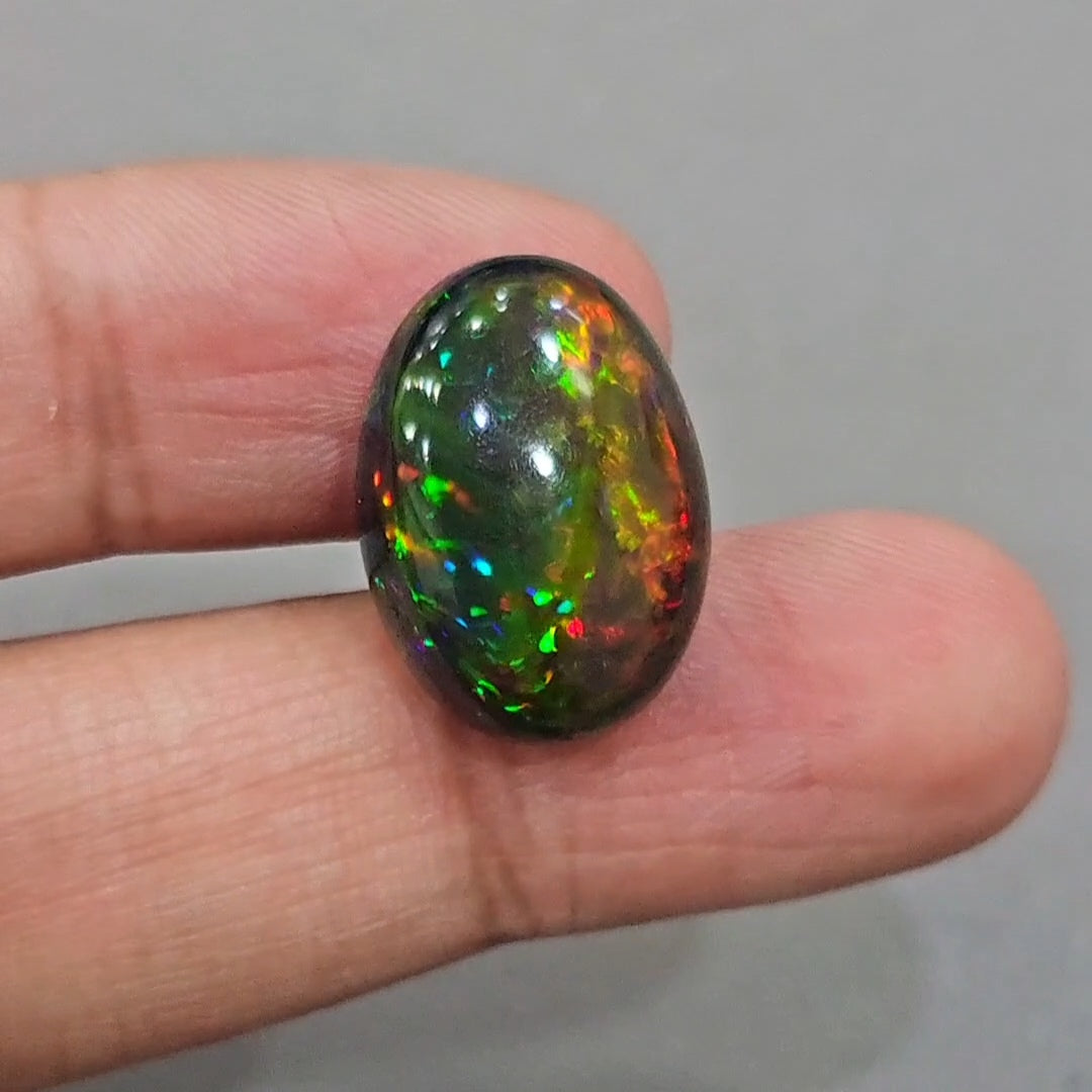 Natural Ethiopian Black Smoked Opal Cabochon | Oval | Size: 21x15mm | 13.7 Cts - The LabradoriteKing