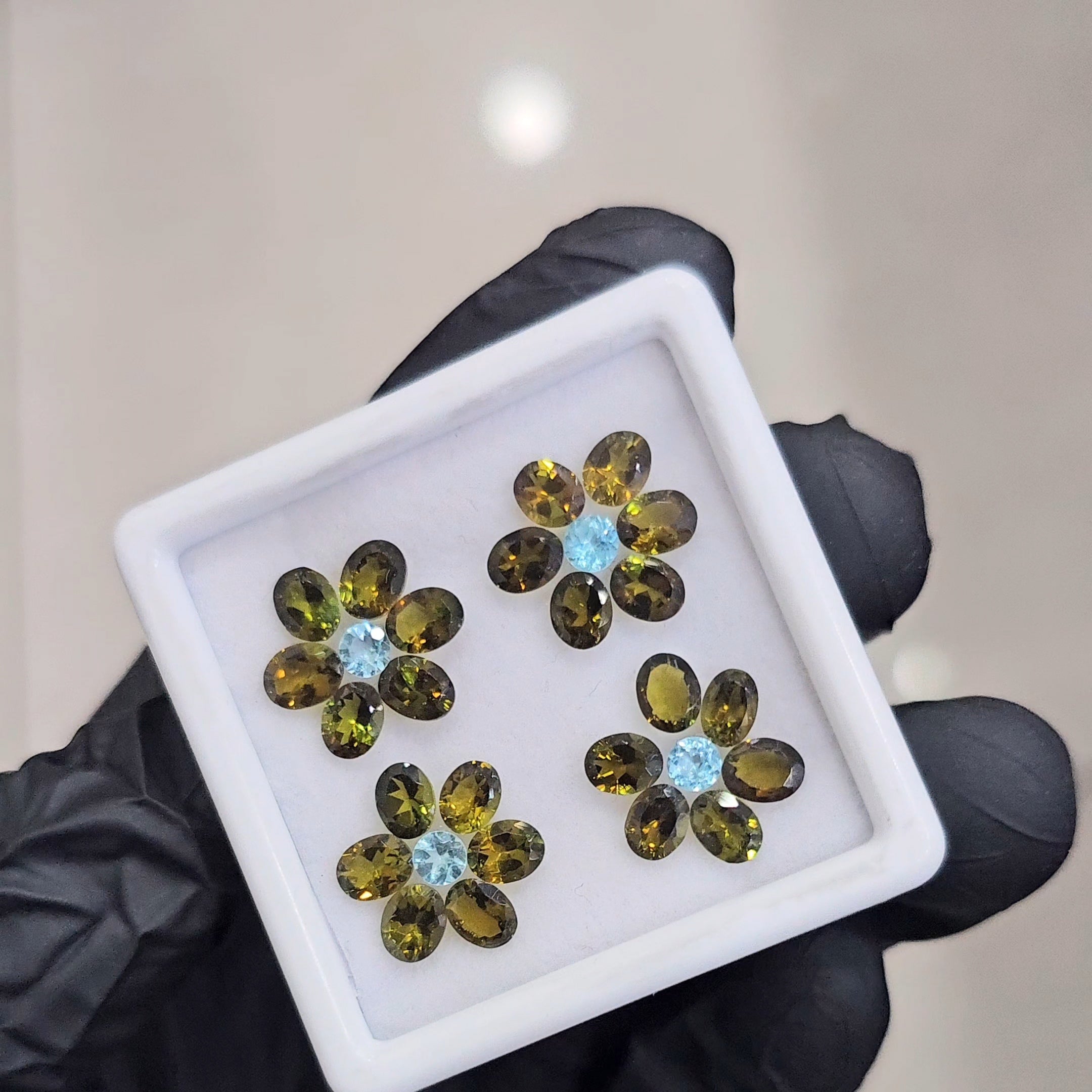 28 Pcs of Natural Green Tourmaline & Aquamarine Faceted | Oval & Round | Size: 3-5mm - The LabradoriteKing