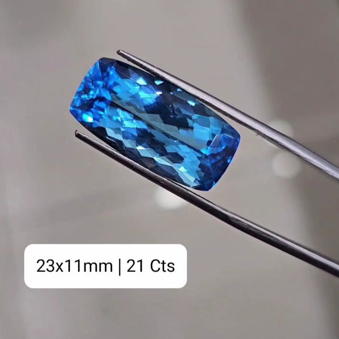 1 Pcs Swiss Blue topaz 21 Cts Rectangle Shape  | Finest quality - The LabradoriteKing