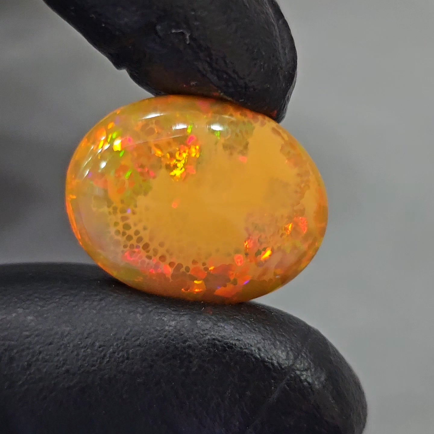 1 Pcs Of Natural Ethiopian Yellow Opal Oval Shape  |WT: 12 Cts|Size:23x18mm - The LabradoriteKing