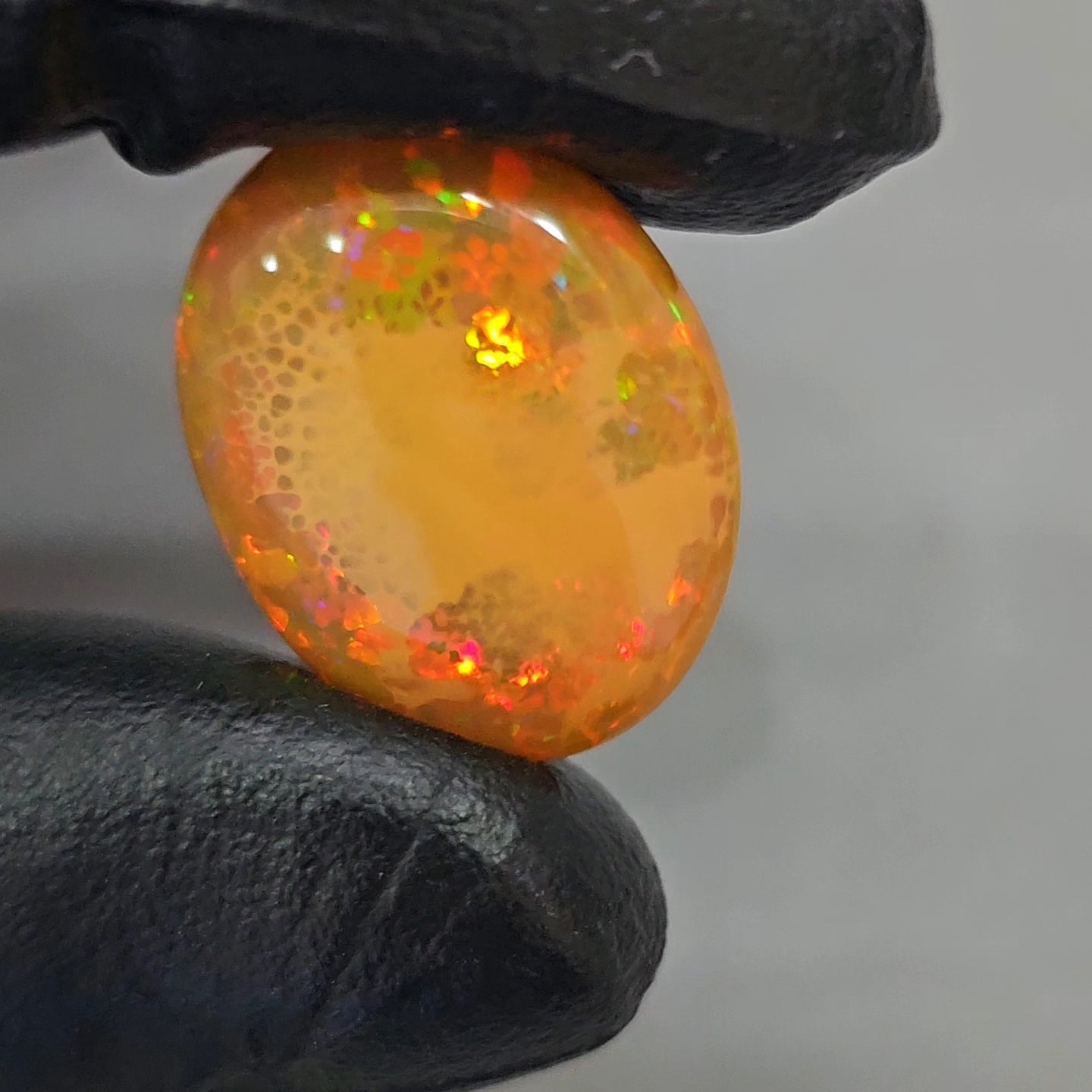 1 Pcs Of Natural Ethiopian Yellow Opal Oval Shape  |WT: 12 Cts|Size:23x18mm - The LabradoriteKing