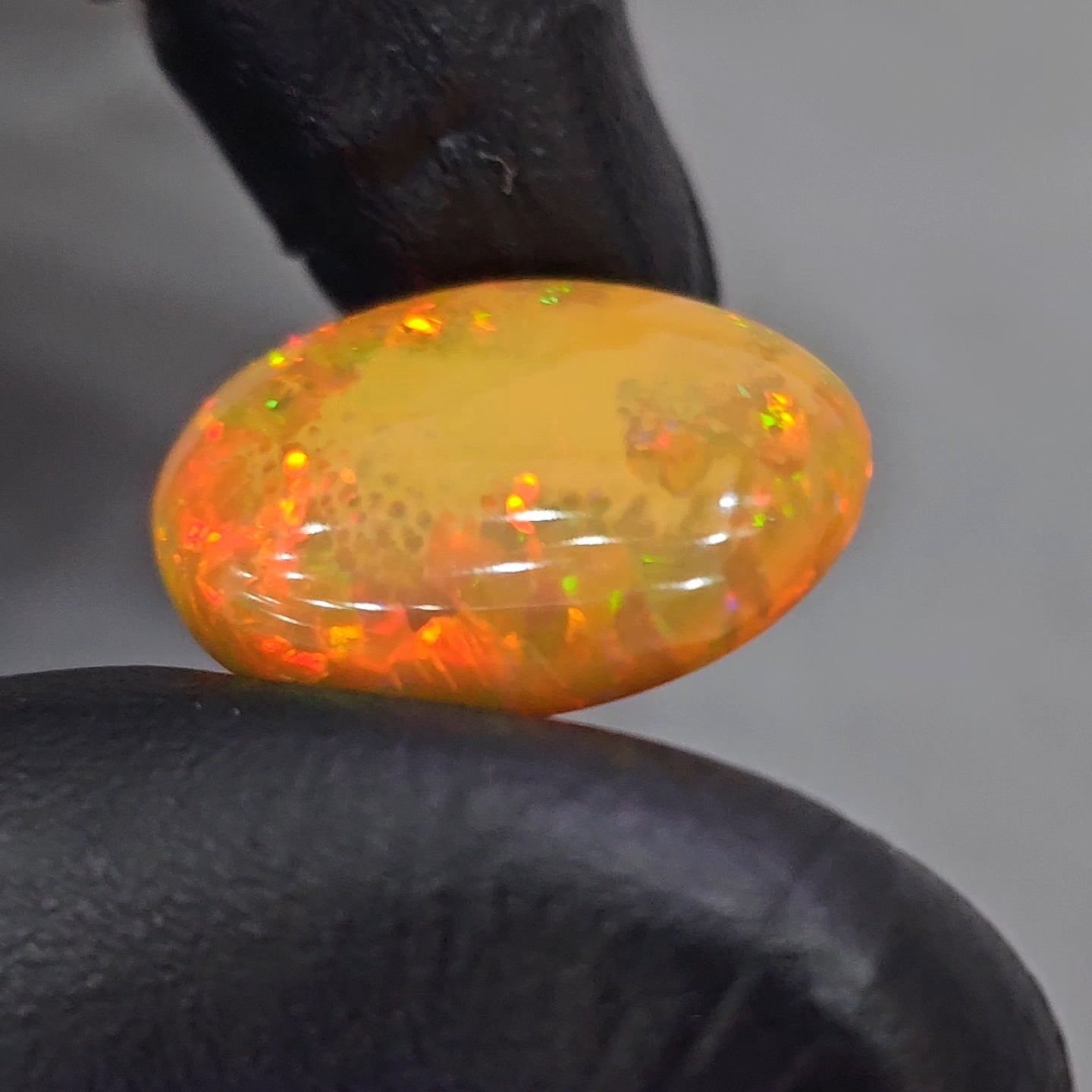 1 Pcs Of Natural Ethiopian Yellow Opal Oval Shape  |WT: 12 Cts|Size:23x18mm - The LabradoriteKing