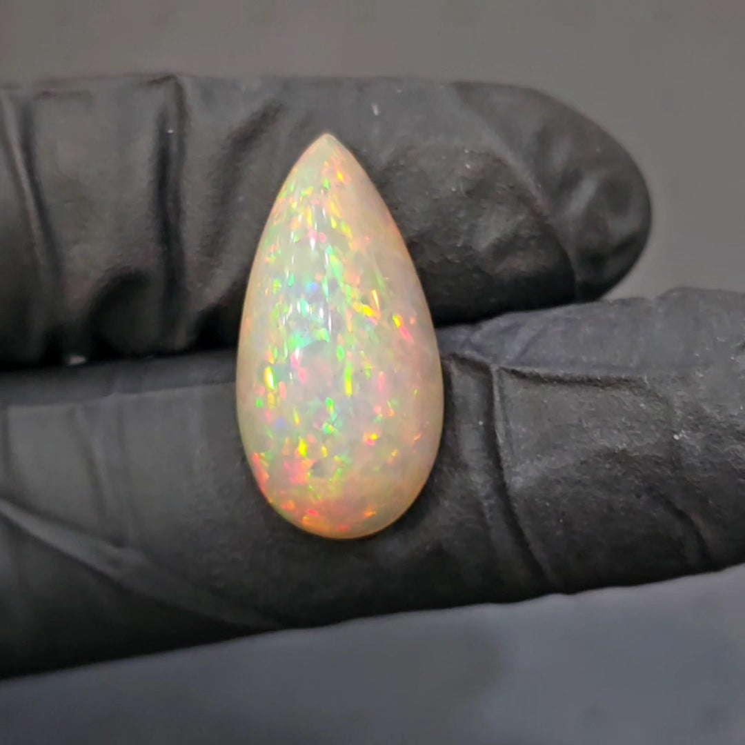 1 Pcs Of Natural Ethiopian Greenish Opal | Pear Shape | WT: 14.2 Cts| Size: 24x12mm - The LabradoriteKing