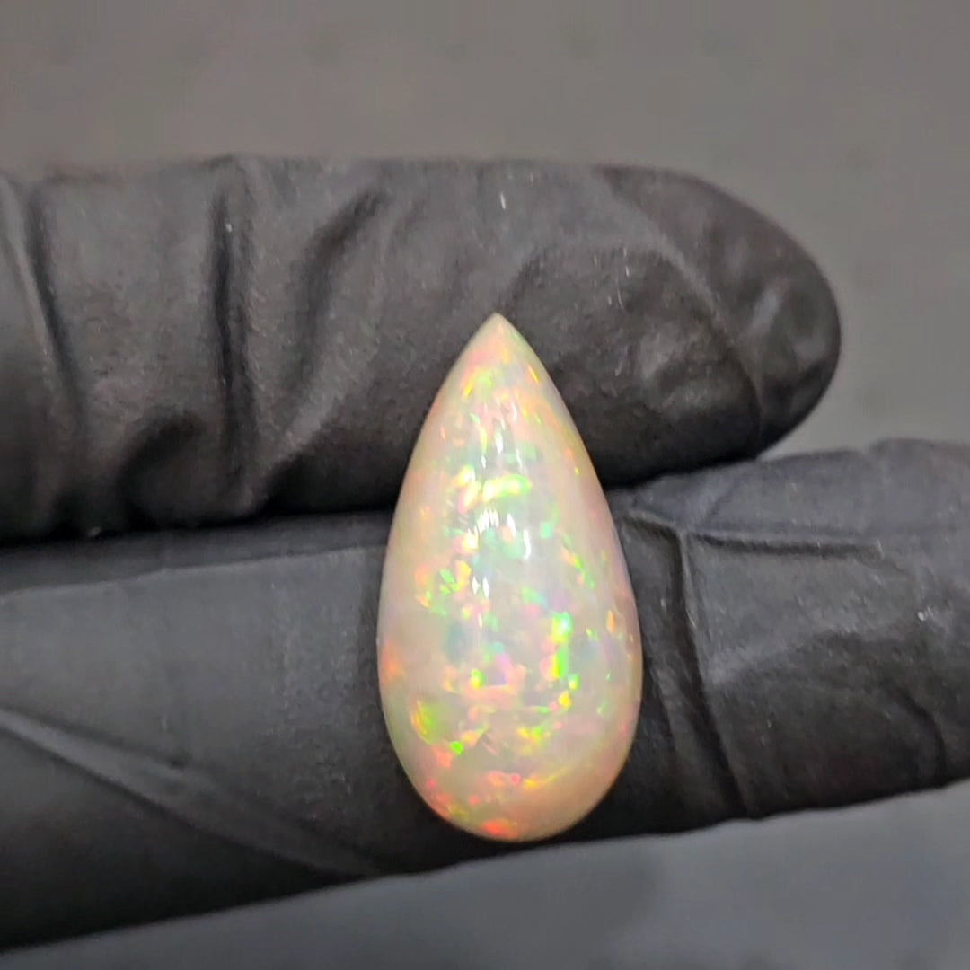 1 Pcs Of Natural Ethiopian Greenish Opal | Pear Shape | WT: 14.2 Cts| Size: 24x12mm - The LabradoriteKing