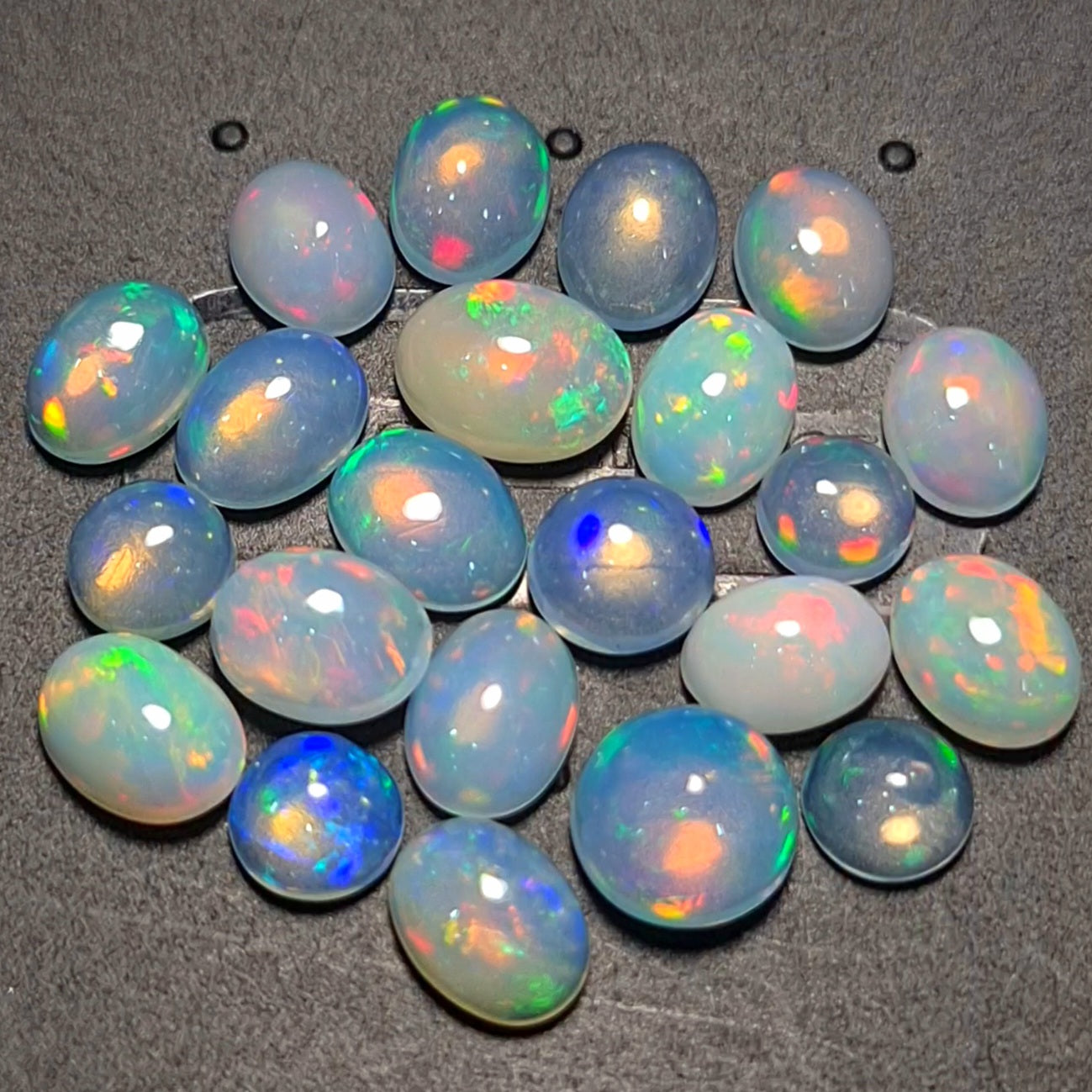 22 pcs Natural Ethiopian Opal |Round & Oval Shape | Size:6-9mm - The LabradoriteKing