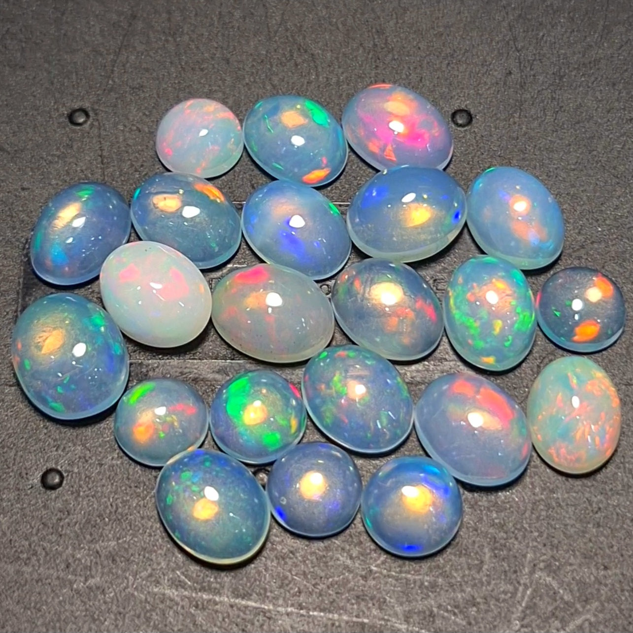 22 pcs Natural Ethiopian Opal |Round & Oval Shape | Size:6-9mm - The LabradoriteKing