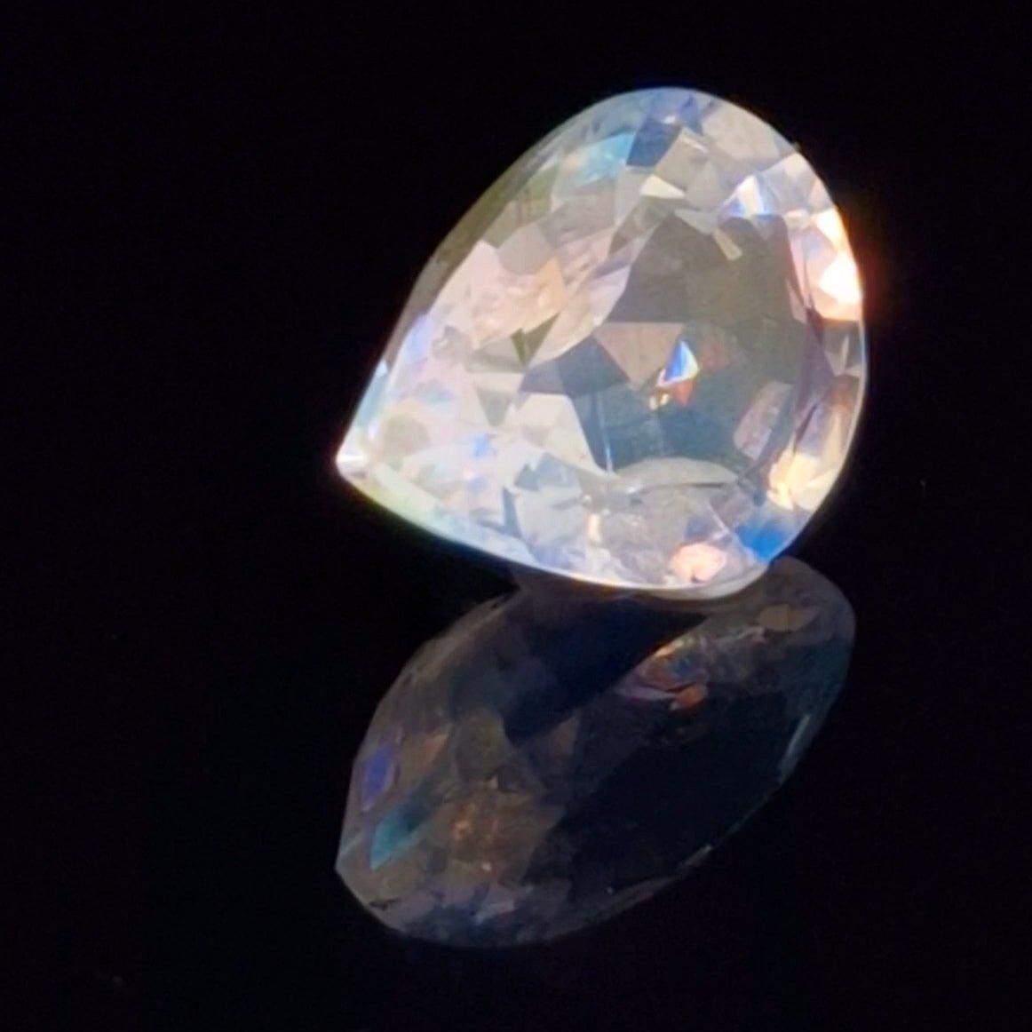 Natural Madagascar Moonstones Faceted | Shape: Pear | Size: 11x8mm | Top quality - The LabradoriteKing