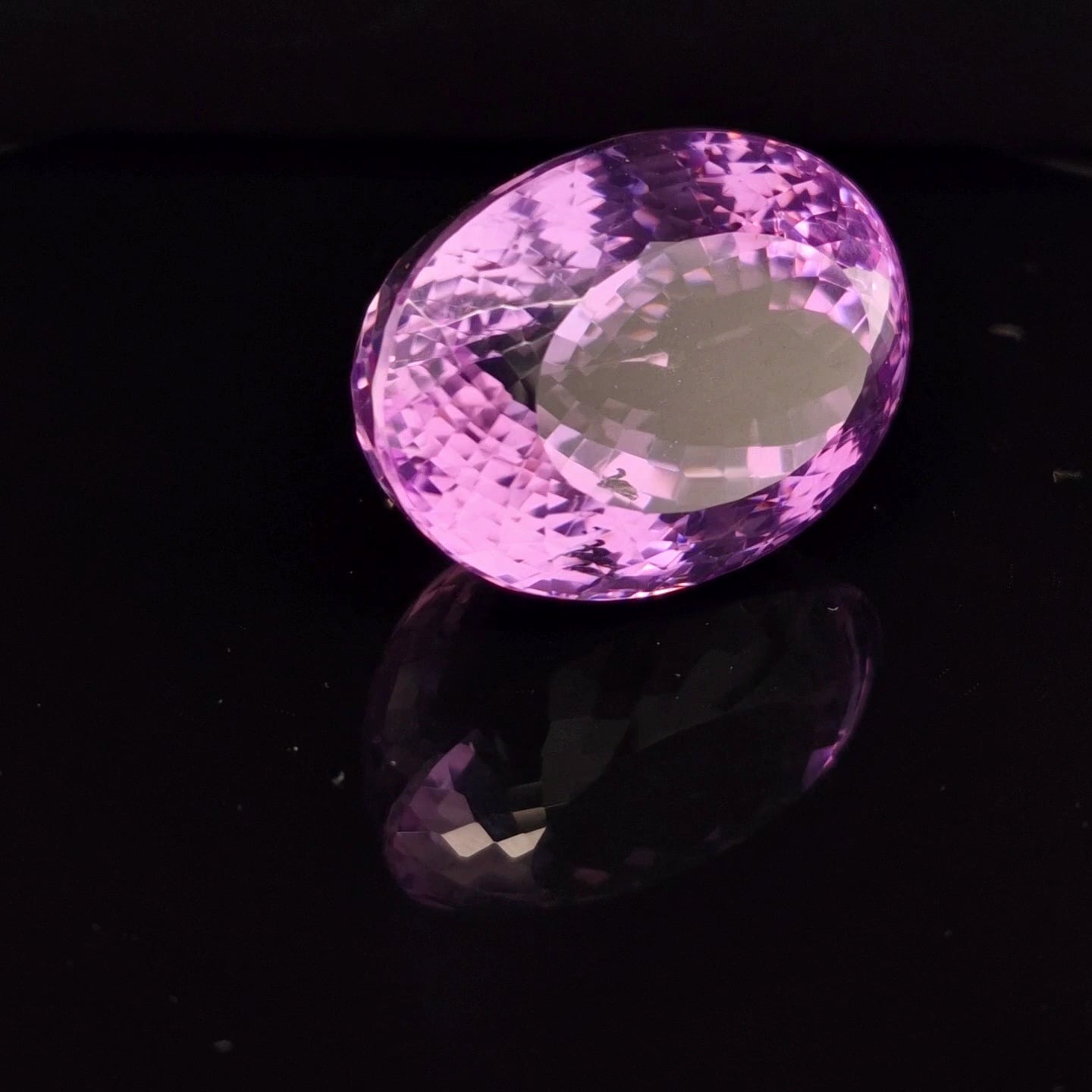 Natural Deep Color Amethyst  Faceted | Oval | Size: 34x25MM