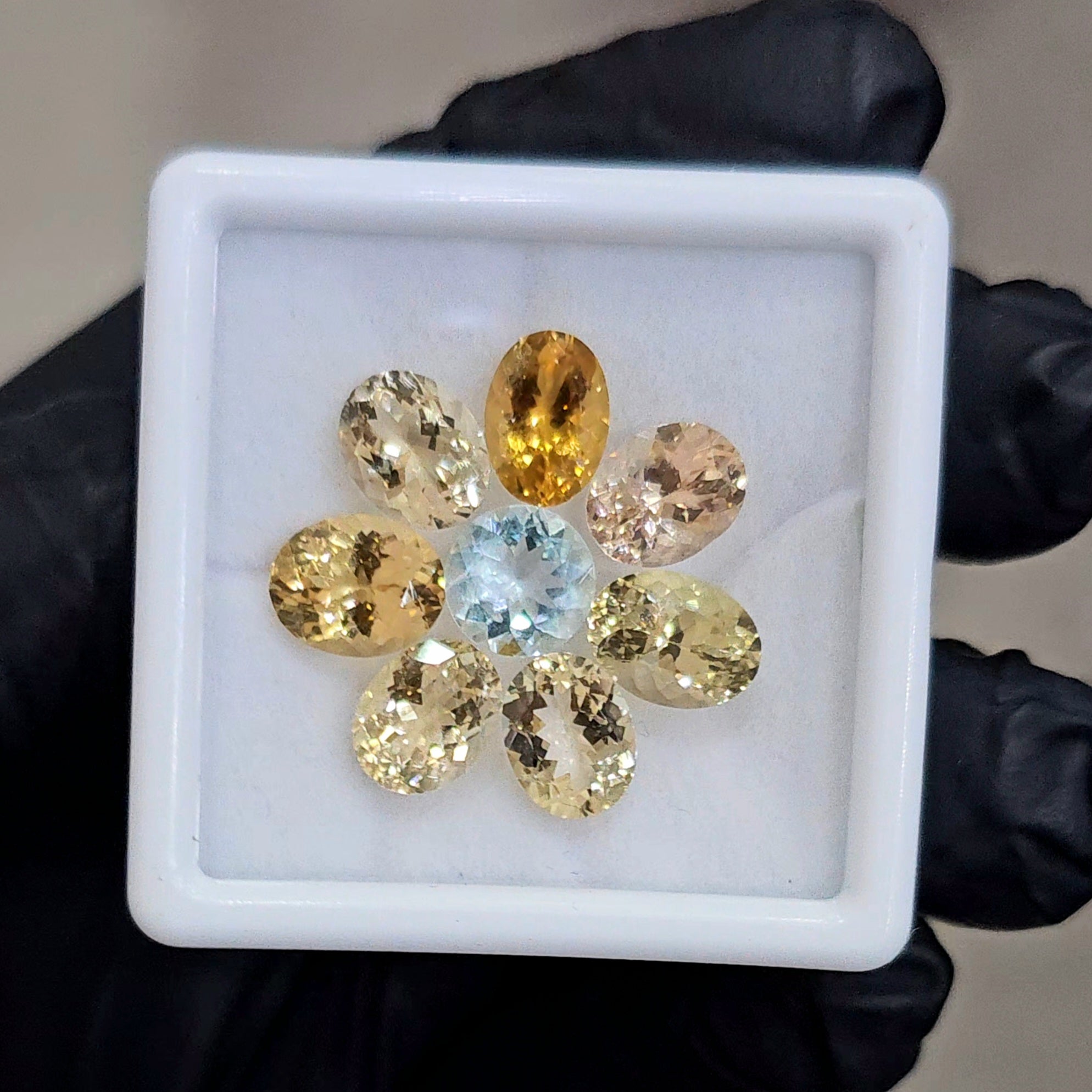 33 Pcs Natural Aquamarine , Green Beryl , Morganite , Heliodor Faceted unheated | Shape: Oval & Round | Size: 6-8mm