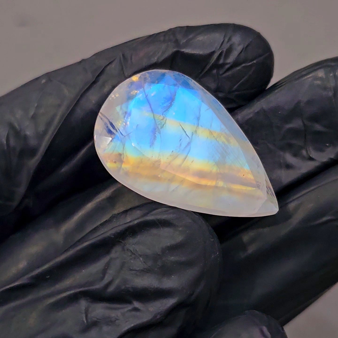 Natural Rainbow Moonstone from India Faceted | Oval | 20x28mm