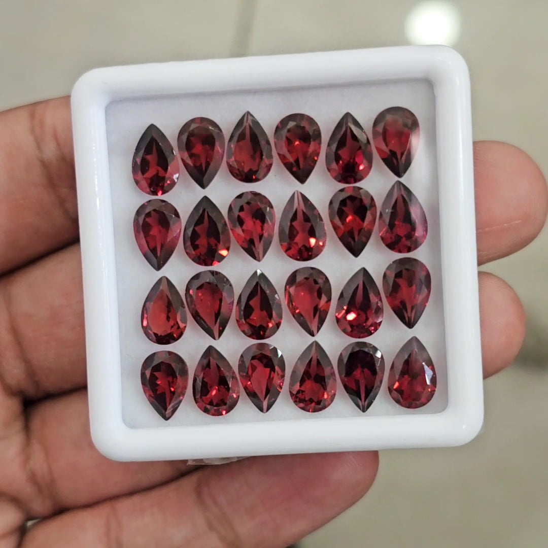 24 pcs Natural Mozambique Garnet Faceted | Pear | Size: 8x6mm