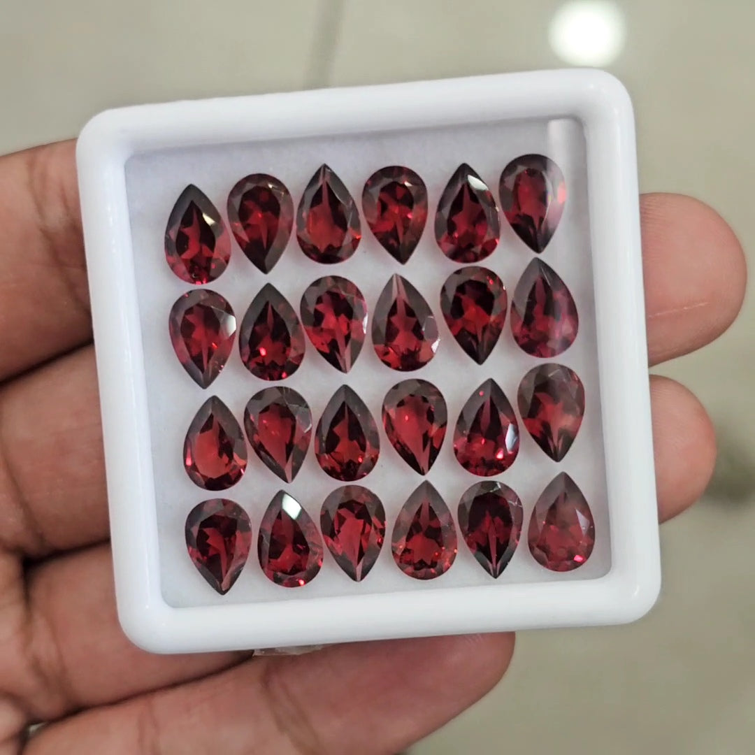 24 pcs Natural Mozambique Garnet Faceted | Pear | Size: 8x6mm