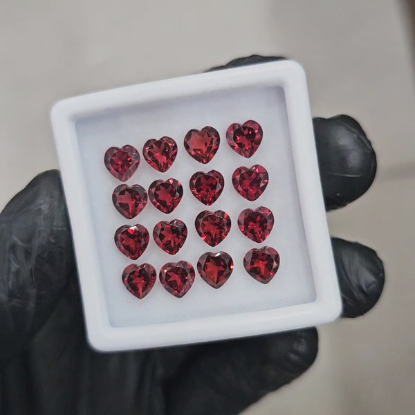 12 Pcs of Natural Mozambique Garnet Faceted  | Heart | Size:6mm