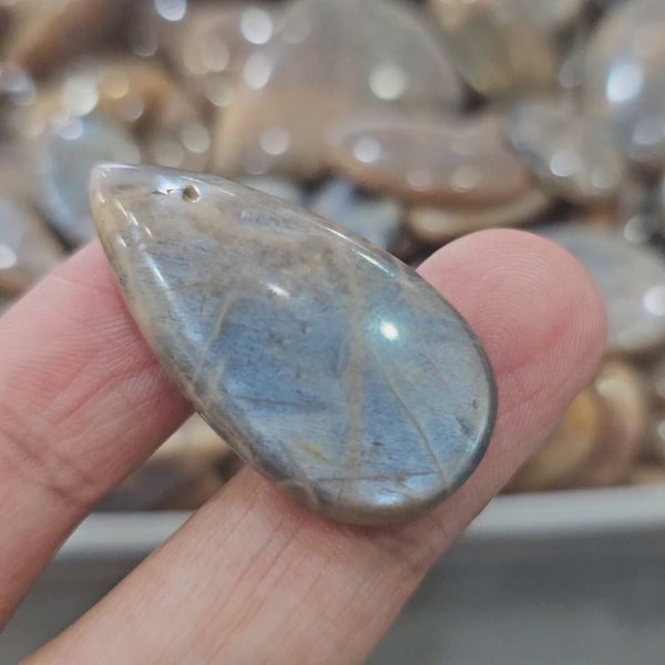 250g Natural BI-Color Moonstone Gemstones | 40–50 Pcs Approx. | 17–44mm