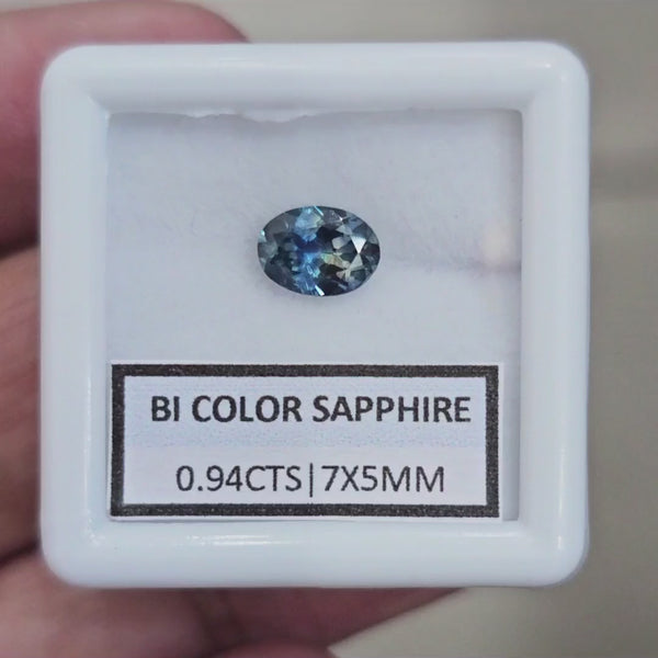 0.94cts  Natural Bi Color Australian Teal Sapphire | 7x5mm| Oval | Unheated