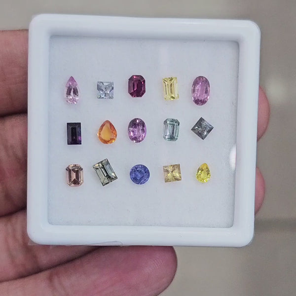 3.9Cts Natural Madagascar  Sapphire  |  3-5mm | Mix