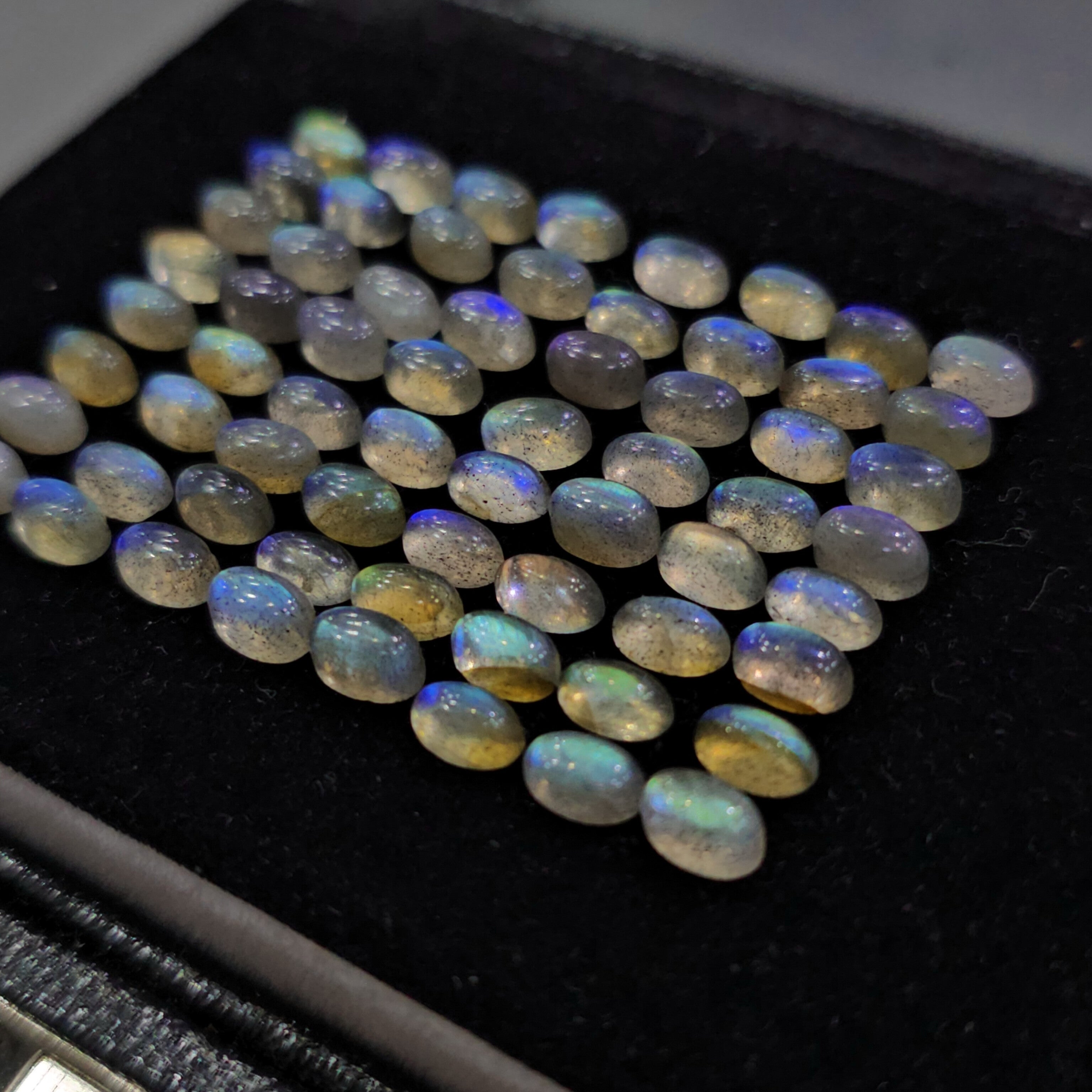 60 Pcs Labradorite Cabochons | 5x3mm & 6x4mm | Oval Shape Gemstones - The LabradoriteKing