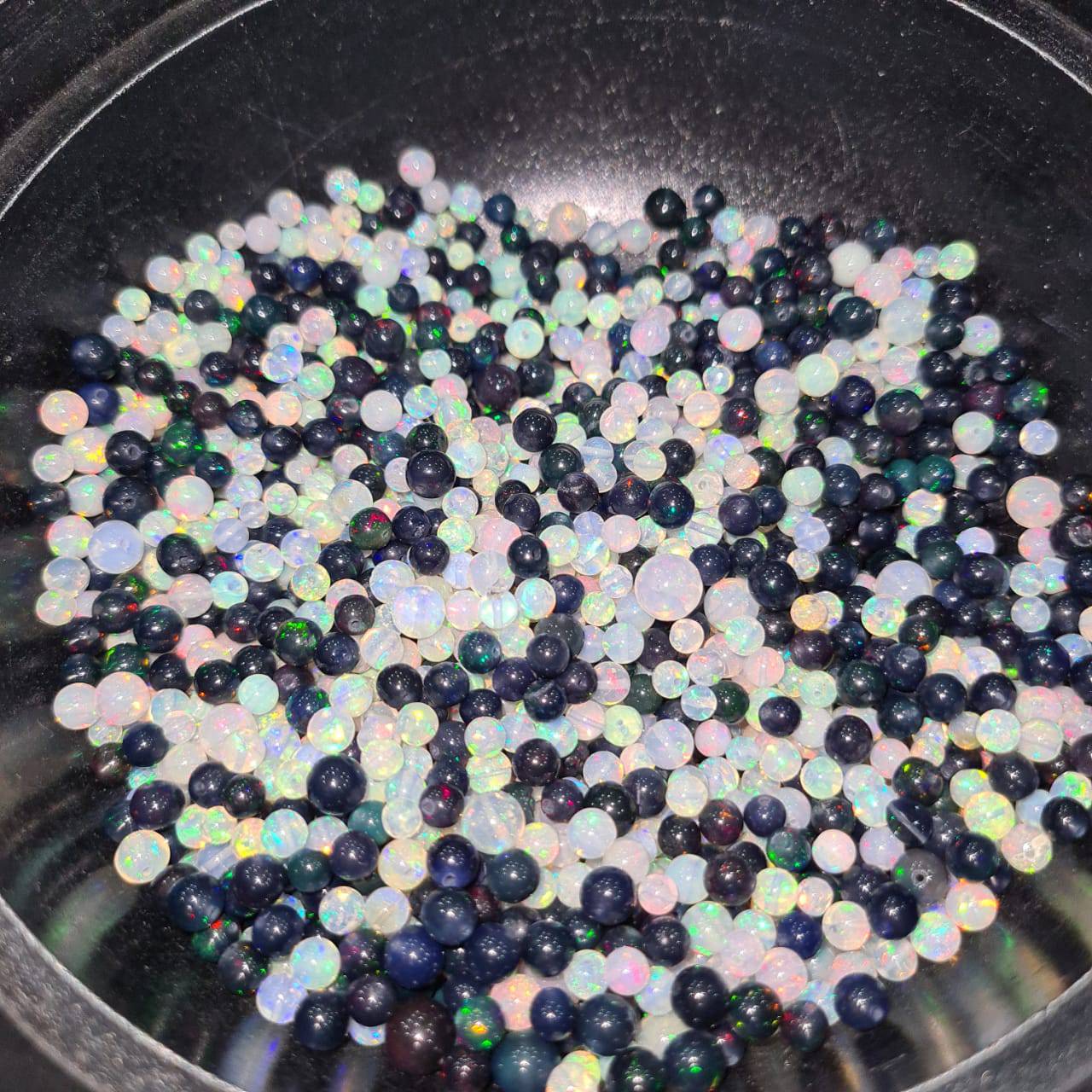 10 Cts Opal Sphere Beads Mix Of Clear and Black Opals - The LabradoriteKing