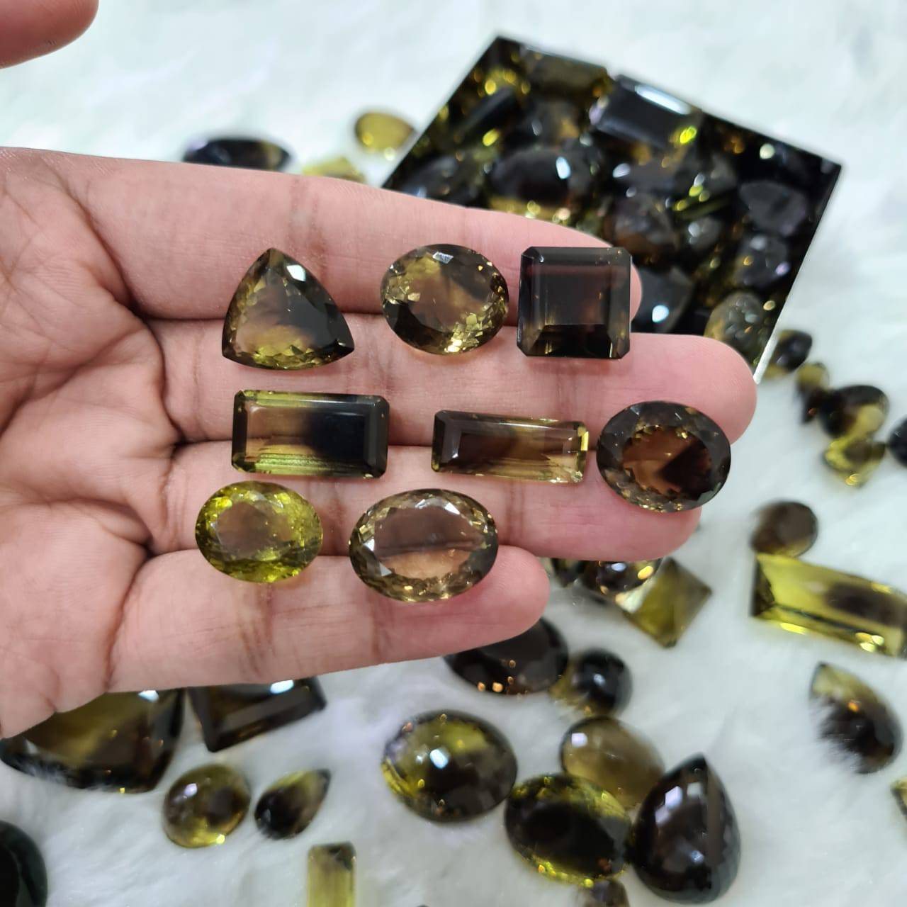 10 Pcs Bi Colour Quartz | Mix of Smokey and Yellow Quartz - The LabradoriteKing