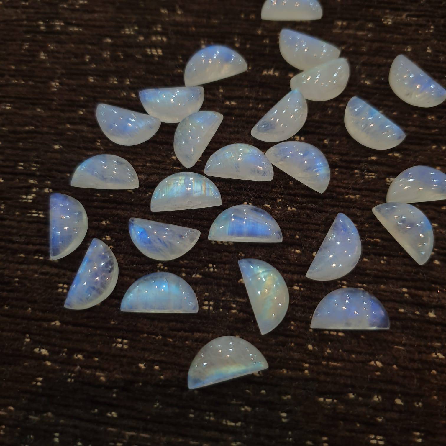 10 Pcs Natural Rainbow Moonstone Moons - The LabradoriteKing