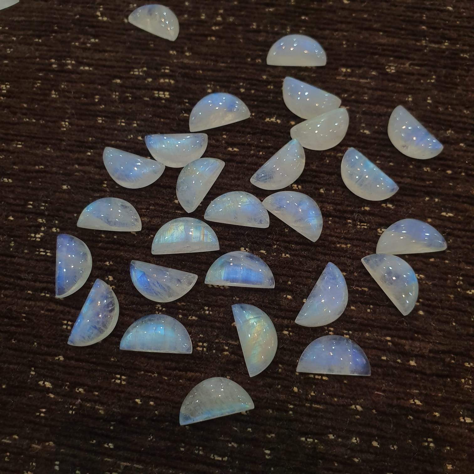 10 Pcs Natural Rainbow Moonstone Moons - The LabradoriteKing