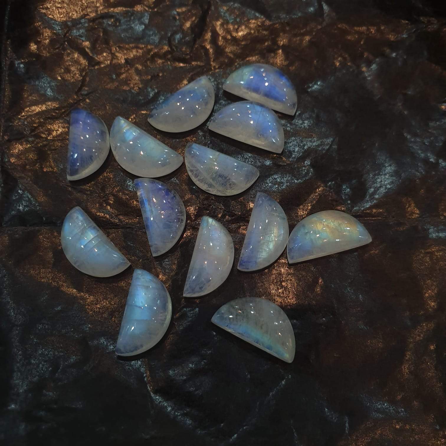 10 Pcs Natural Rainbow Moonstone Moons - The LabradoriteKing