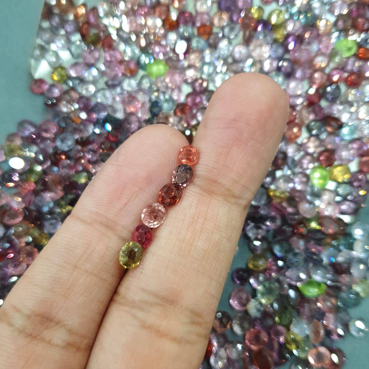 10 Pcs Natural Spinels Multi Colours | 5-6mm - The LabradoriteKing