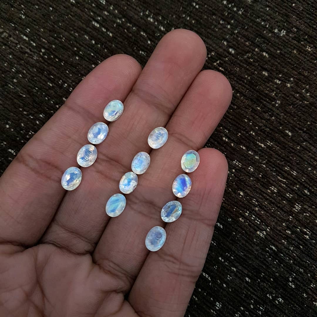 12 Pcs Moonstone Faceted Ovals Calibrated | 6x4mm, 7x5mm, 8x6mm - The LabradoriteKing